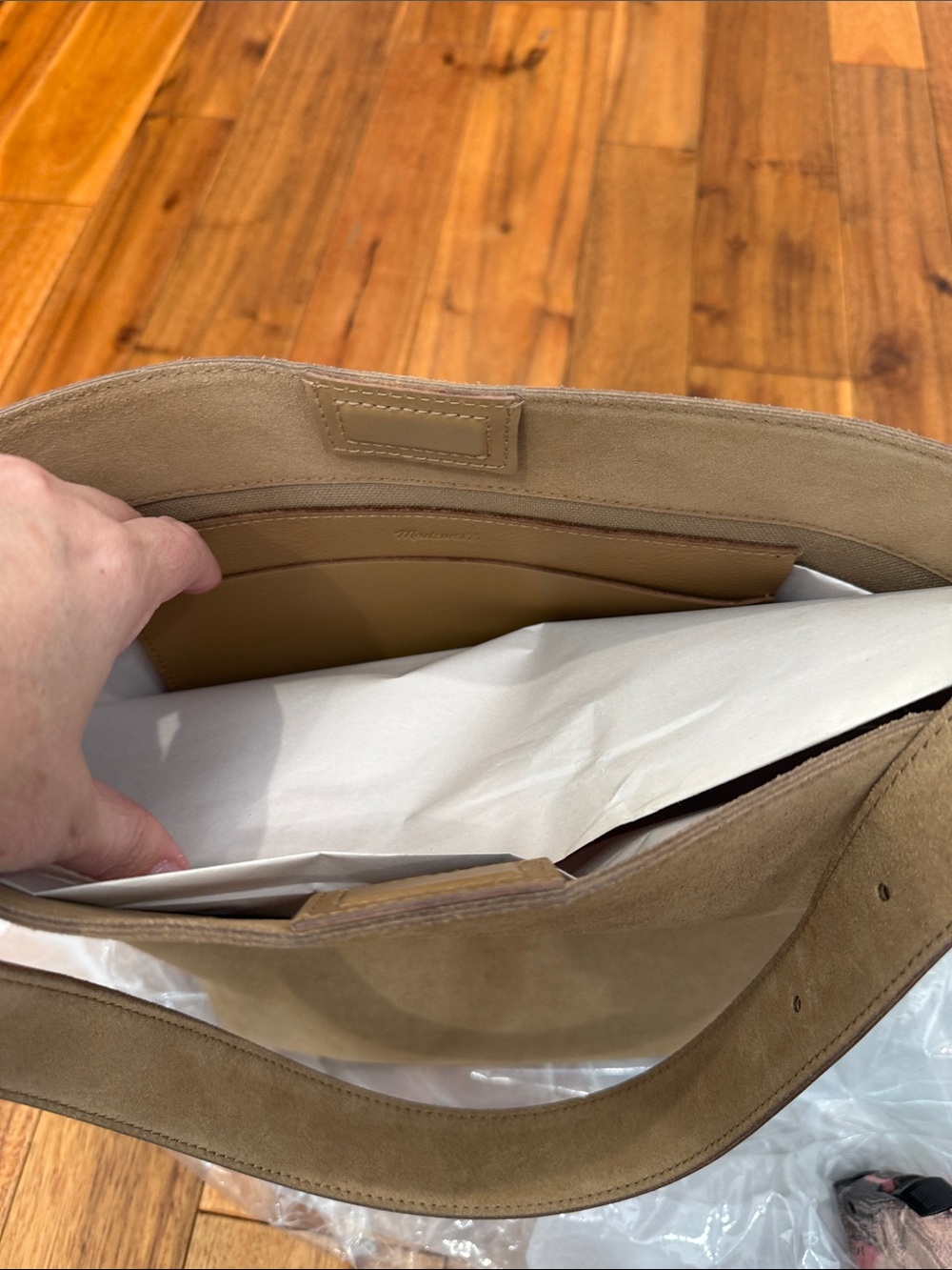 NWT Madewell suede purse in tawny khaki - Picture 5 of 5